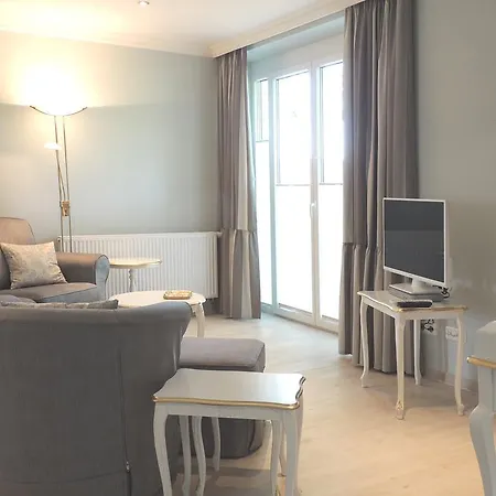 Sophia Spessarthauser 4*